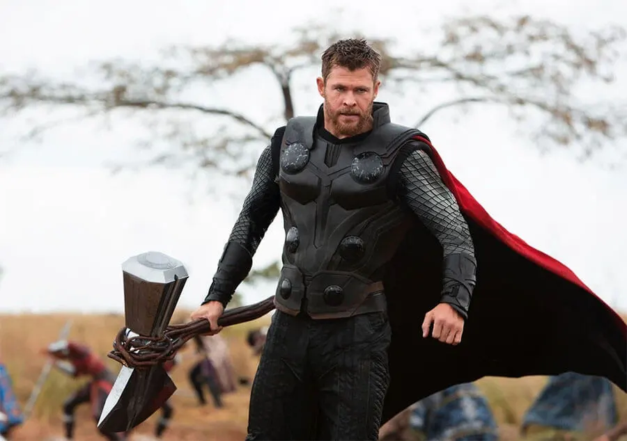 Крис Хэмсворт - "Кек алушыларда" Крис Хэмсворт - "Кек алушыларда"