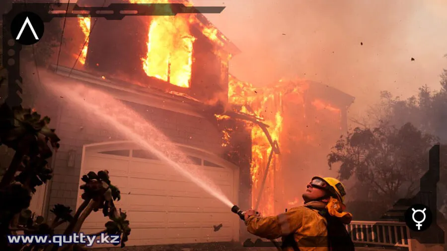 Ағаш үйлер қатты өртеніп жатыр