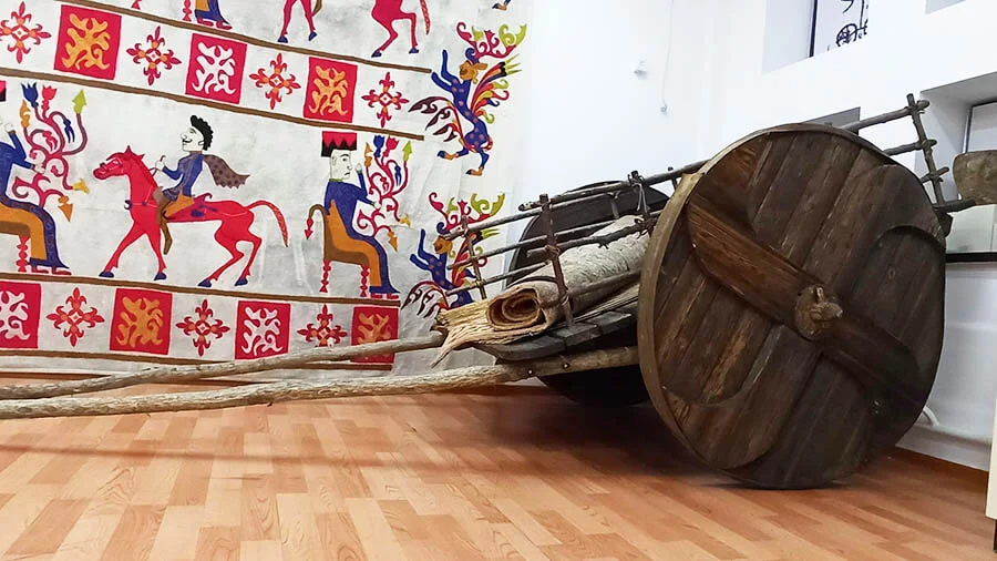 Биік арбаның Есік мұражайындағы нұсқасы