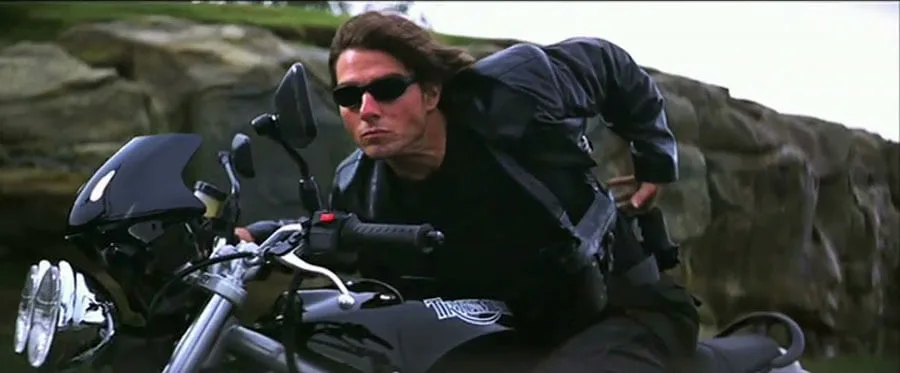 Миссия: Орындалмайтын 2 - Mission: Impossible 2 (2000). Фильмнен кадр Миссия: Орындалмайтын 2 - Mission: Impossible 2 (2000). Фильмнен кадр